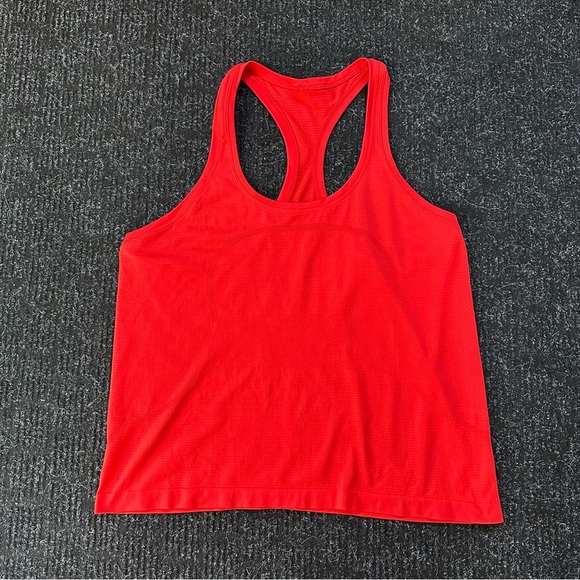 Lululemon Swiftly Tech Racerback Tank Top 2.0 Race Length Vibrant Red Size 14 - Picture 3 of 7